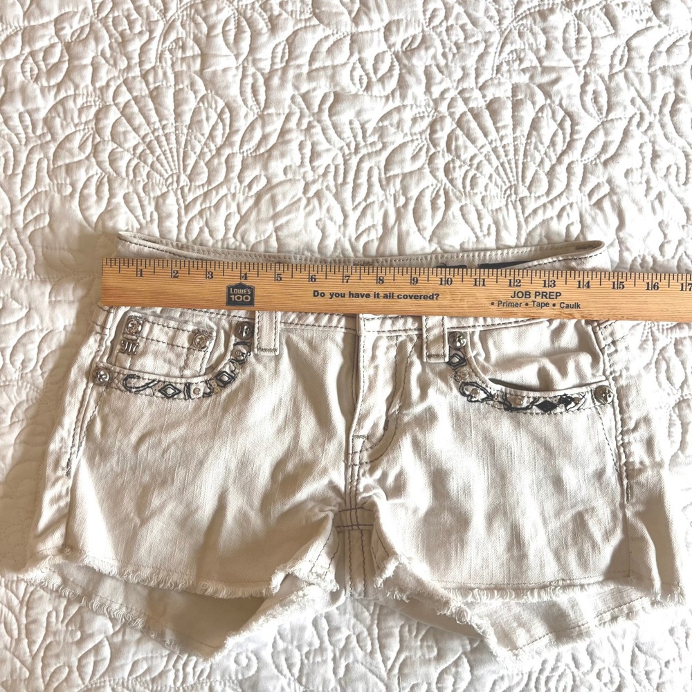 Miss Me Signature White Denim Shorts Embellished Sequin Flap Pocket Size 27 - Picture 4 of 11